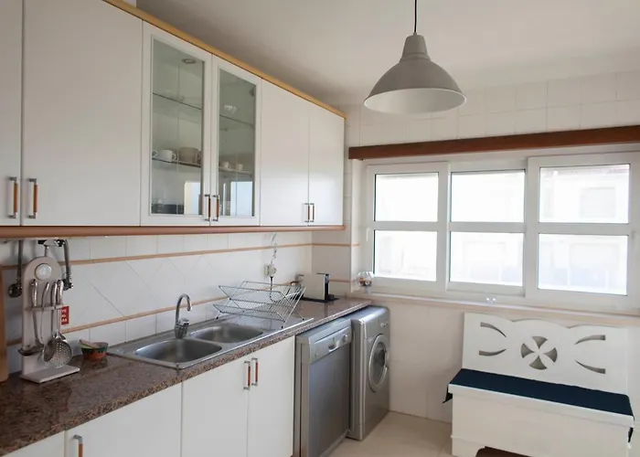 Middle Of The Bay 2 Bedroom Appartamento Ferrel (Leiria)